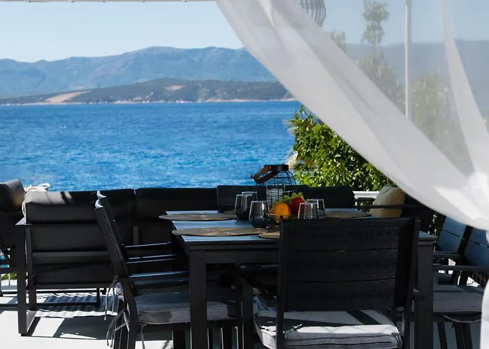 Sea View Apartment Maja